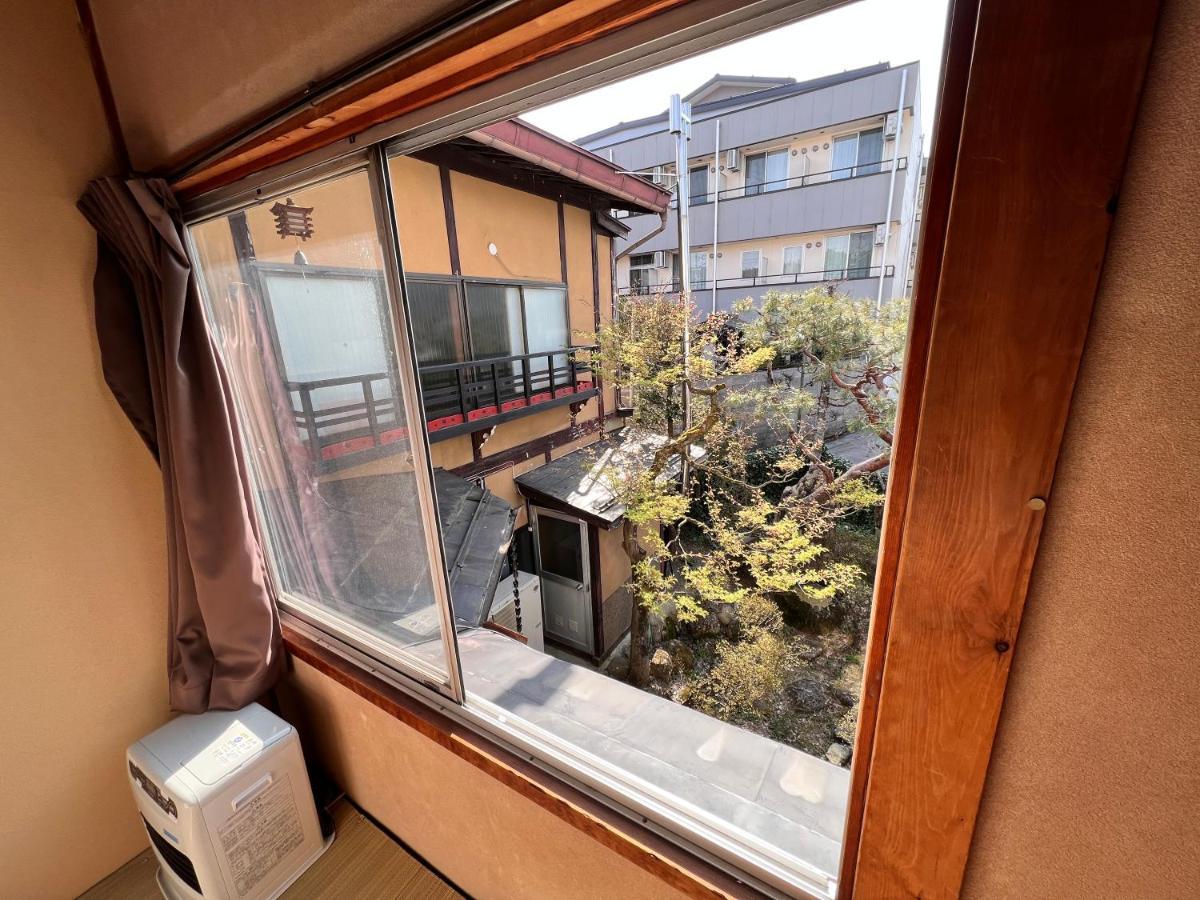 Hostel Murasaki Ryokan Τακαγιάμα Εξωτερικό φωτογραφία